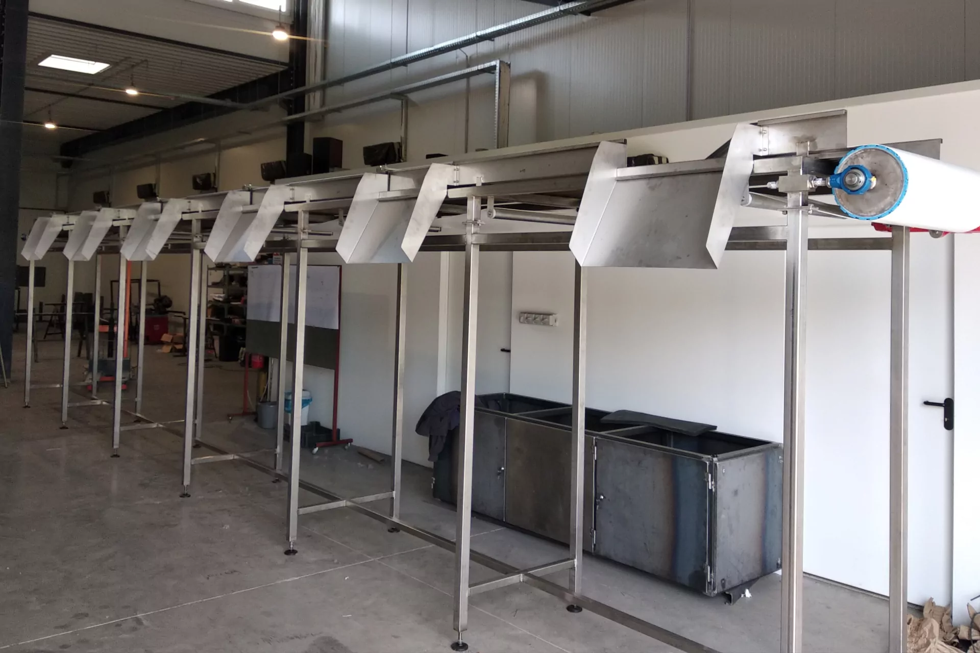 komplex kivitelezések, élelmiszeripari szalagok